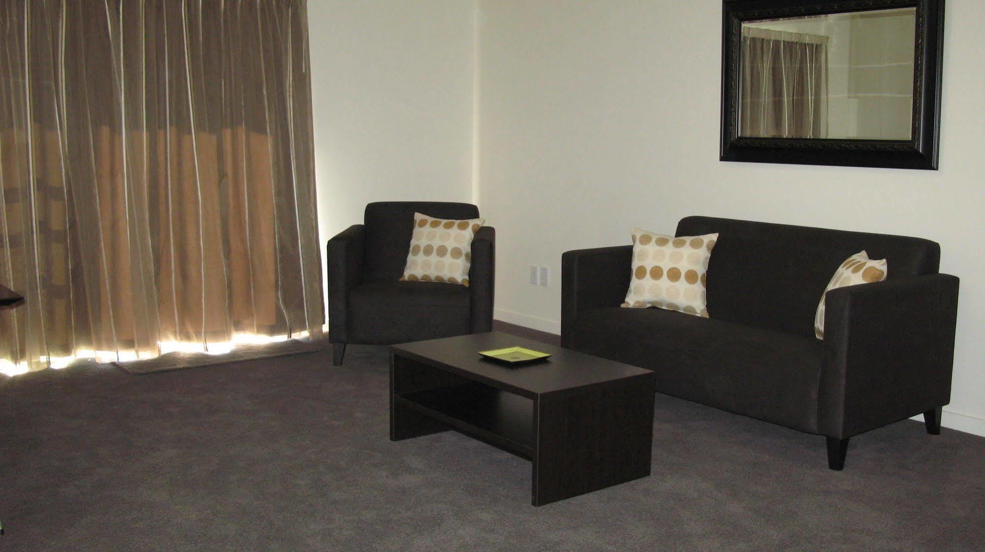Pegasus Gateway Motels & Apartments Rangiora Exterior photo